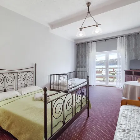 Gosciniec 3* ムロンゴヴォ