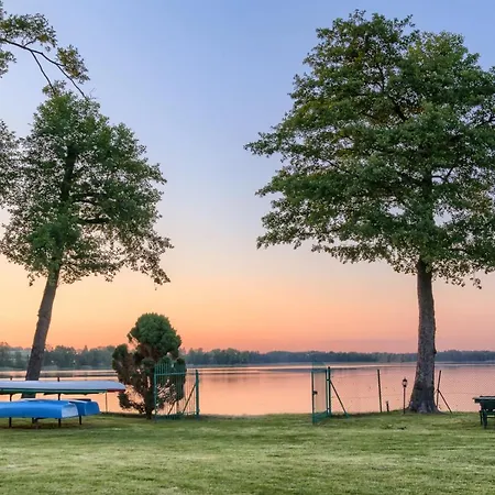 Gosciniec 3* ムロンゴヴォ