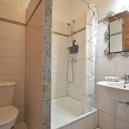 Gosciniec Bed & Breakfast 3*